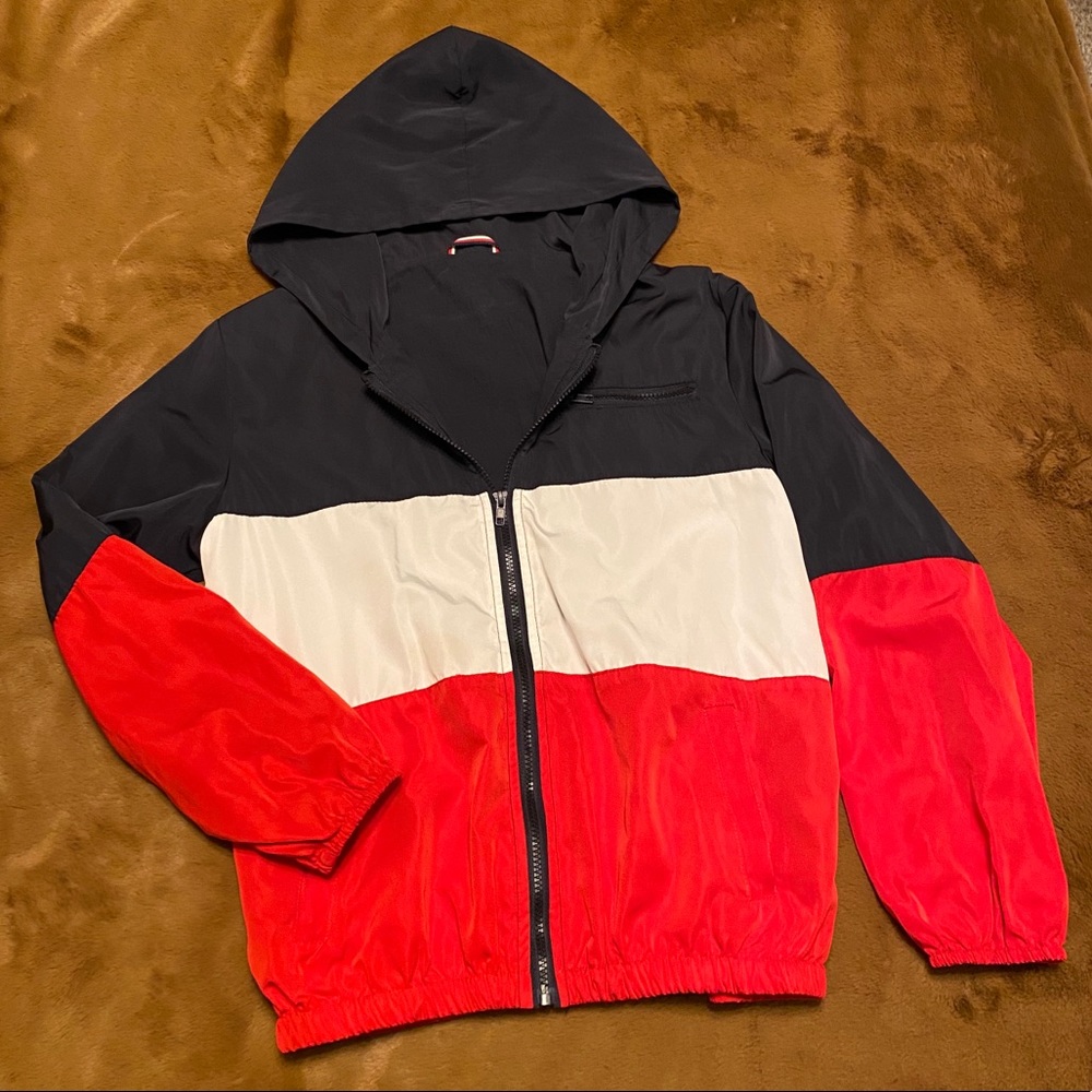 Brandy Melville Windbreaker 💙🤍❤️